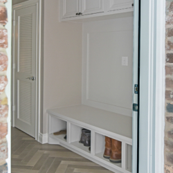 gregmudroom800px2-1-250x250 Interiors
